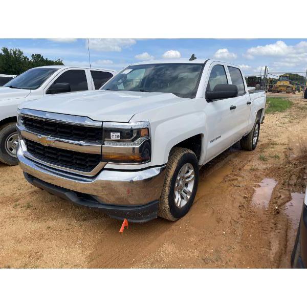 2018 CHEVROLET SILVERADO Pickup Truck