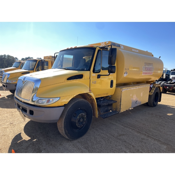 2007 INTERNATIONAL 4200 Gas / Fuel Truck