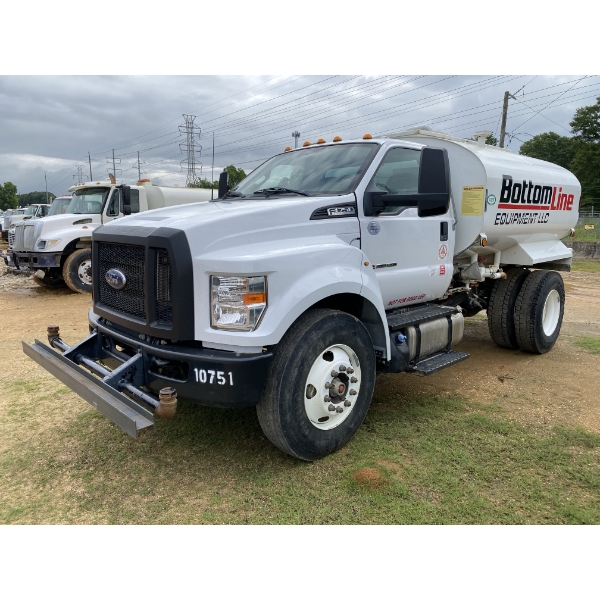 2023 FORD F750 Water Truck