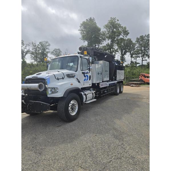 2022 FREIGHTLINER 114SD Vacuum Truck