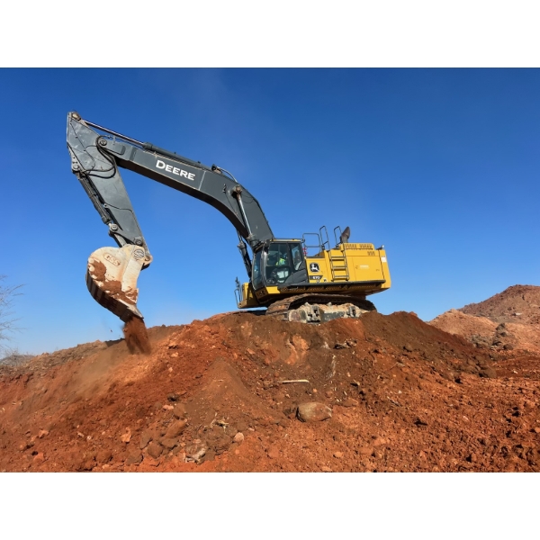 2022 JOHN DEERE 670P Excavator