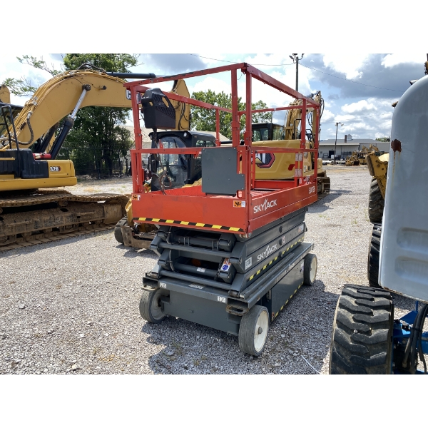 2022 SKYJACK SJ4726 Scissor Lift