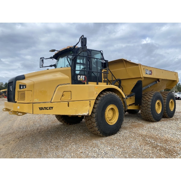 2022 CAT 740 GC Articulated Truck