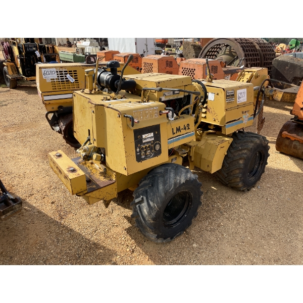 1997 VERMEER LM-42 Trencher