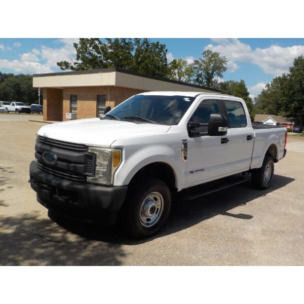 2017 FORD F250 XL Pickup Truck
