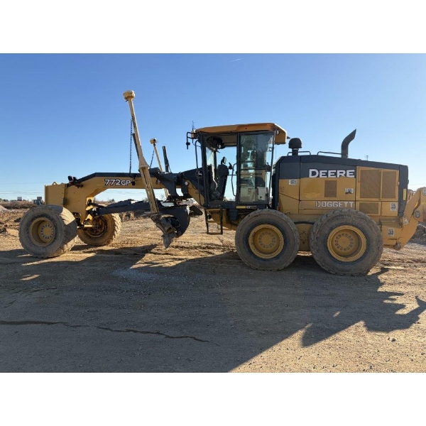 2017 JOHN DEERE 772G Motor Grader
