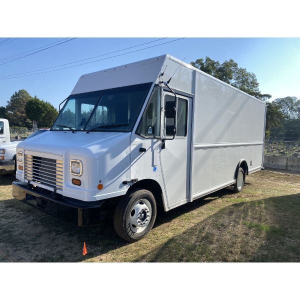2021 FORD E450 Box Truck