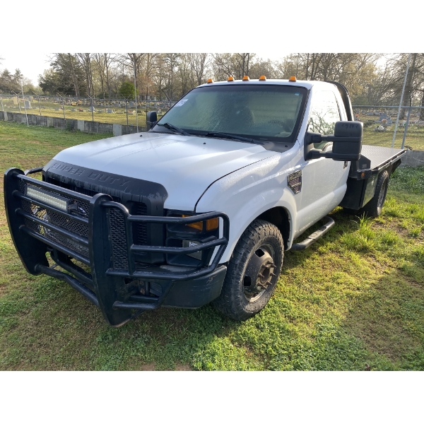 2008 FORD F350 XL Flatbed Truck