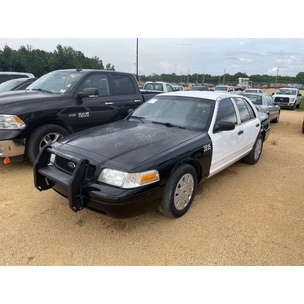 2007 FORD CROWN VICTORIA Automobile