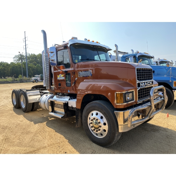 2021 MACK PI64T Day Cab Truck - J.M. Wood Auction Company, Inc.