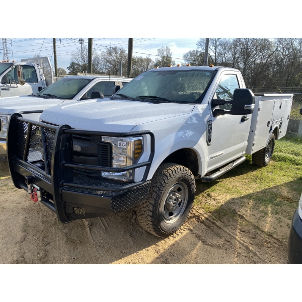 2019 FORD F350 XL Service / Mechanic Truck