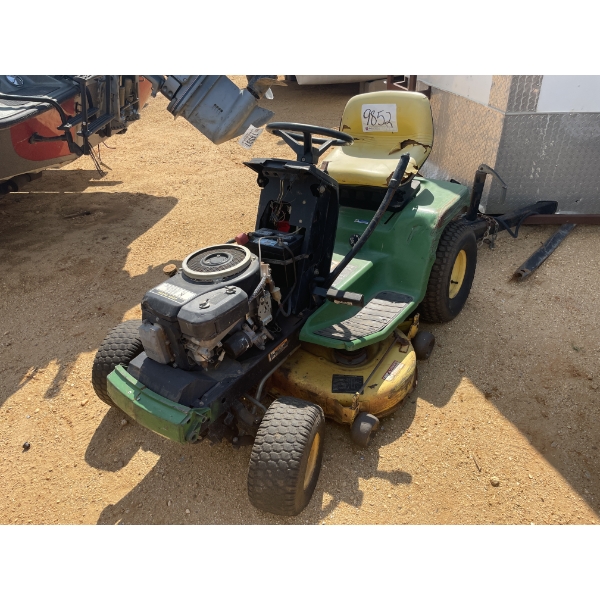JOHN DEERE LX172 RIDING Lawn Mower