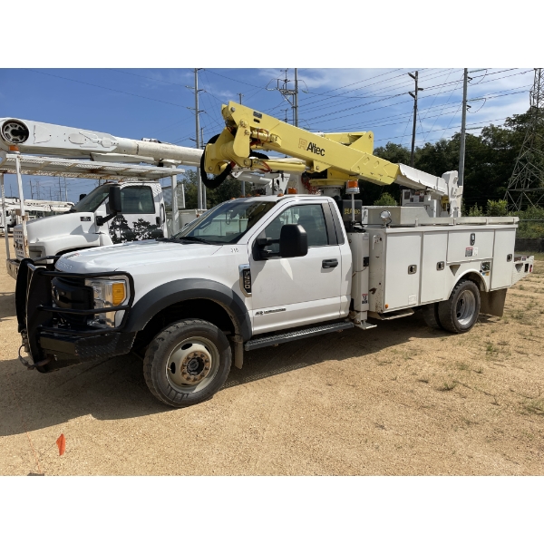 2017 FORD F550 XL Bucket Truck