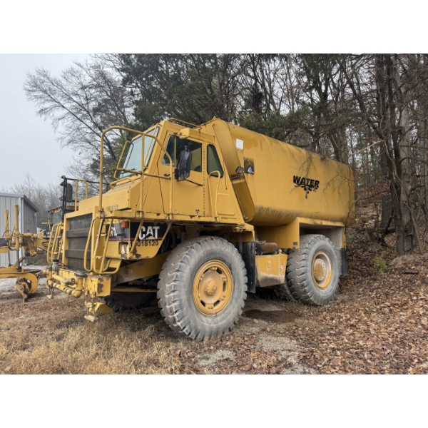 1994 CAT 771C Water Wagon