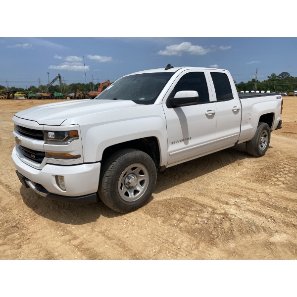 2017 CHEVROLET SILVERADO Z71 LT Pickup Truck