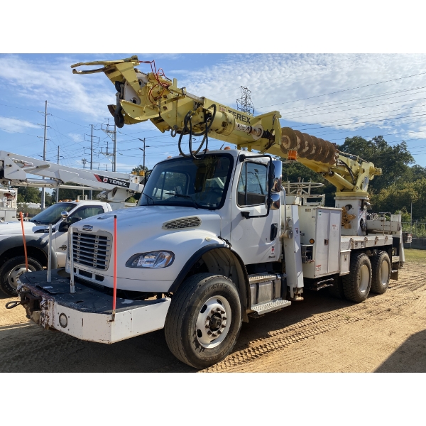 2011 FREIGHTLINER M2 Digger Derrick Truck