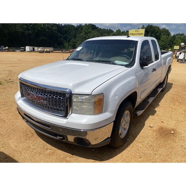 2010 GMC SIERRA Z71 SLE Pickup Truck