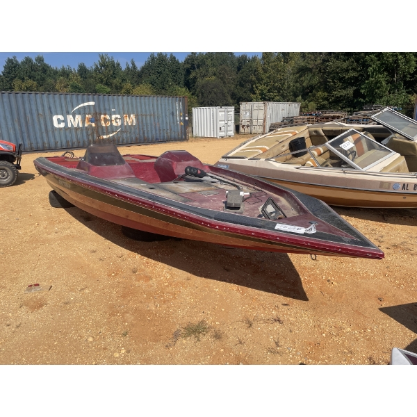 BLAZER 202V FIBERGLASS BASS BOAT Boat