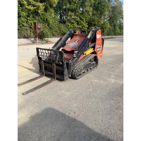2020 DITCH WITCH SK3000 MINI Skid Steer Loader - Crawler