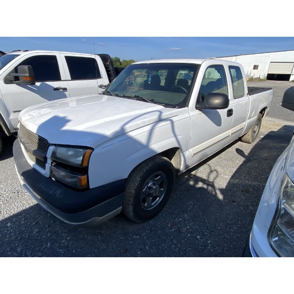 2004 CHEVROLET SILVERADO 1500 Pickup Truck
