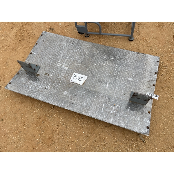 LOADING RAMP, 60"W X 36"L