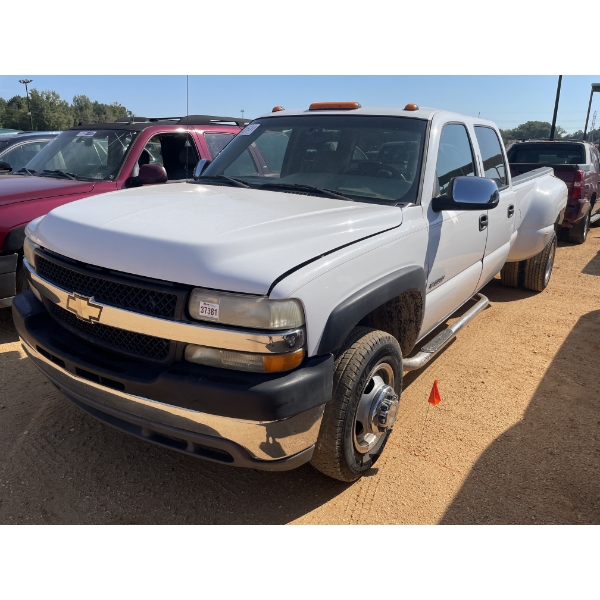 2001 CHEVROLET 3500 Pickup Truck