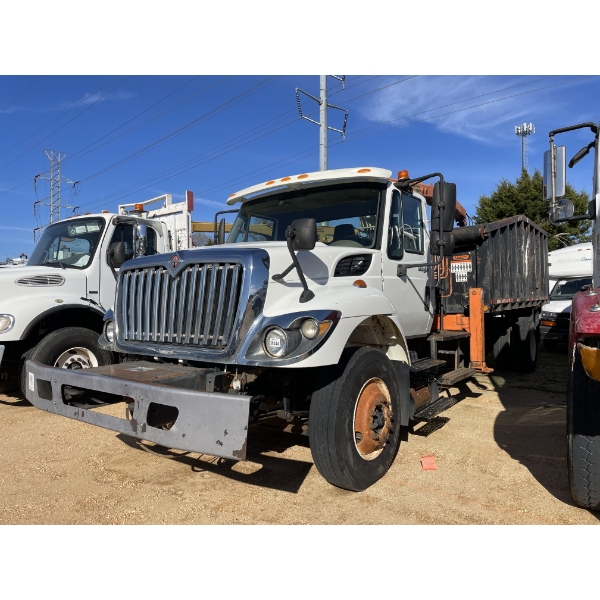2014 INTERNATIONAL WORKSTAR 7300 Grapple Truck