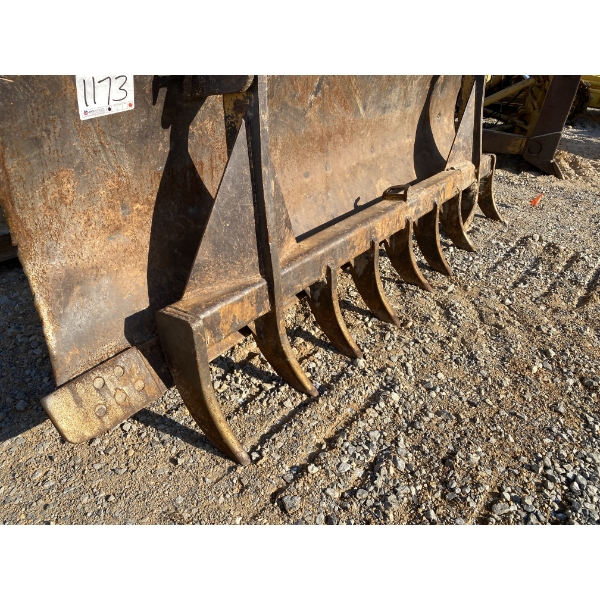 1990 KOMATSU D58P-1 Dozer / Crawler Tractor - J.M. Wood Auction