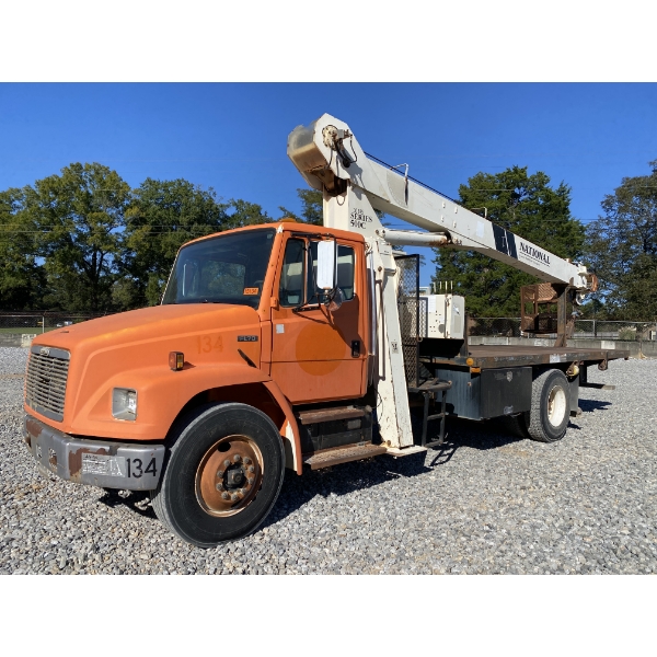 1998 FREIGHTLINER FL70 Boom / Crane Truck