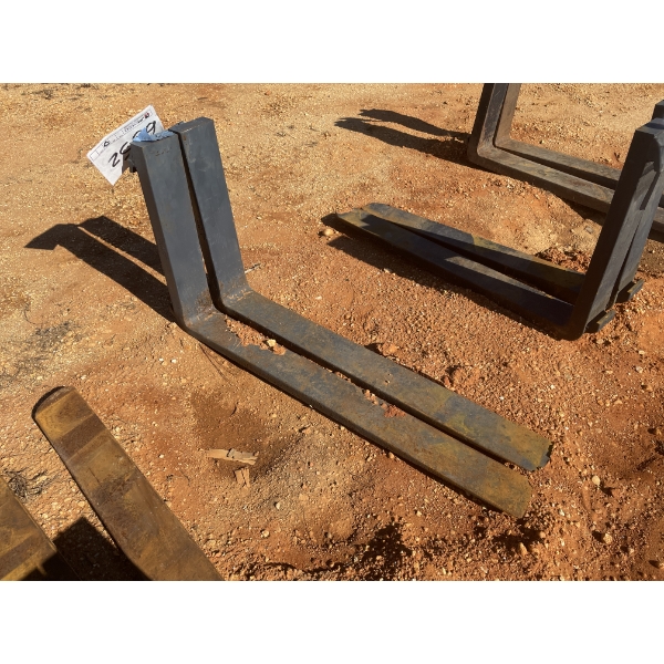 FORKLIFT TINES, 32"