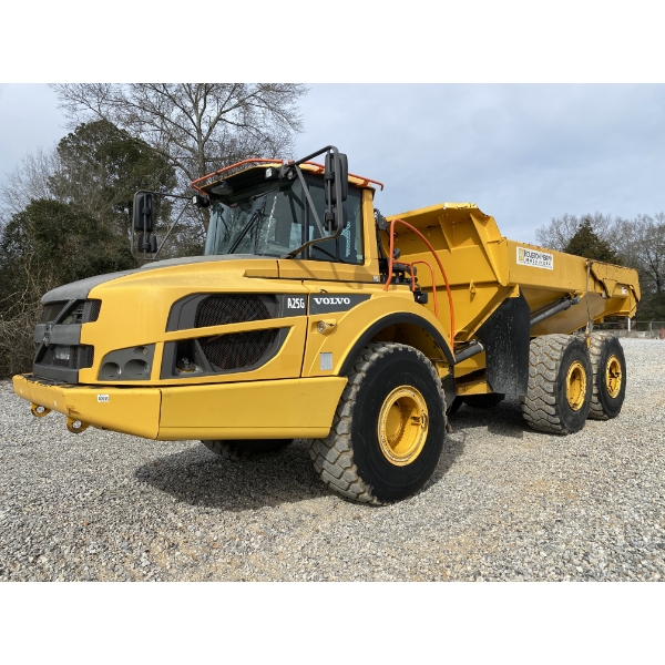 2020 VOLVO A25G Articulated Truck