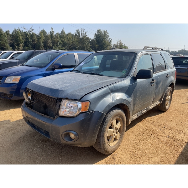2011 FORD ESCAPE XLT SUV