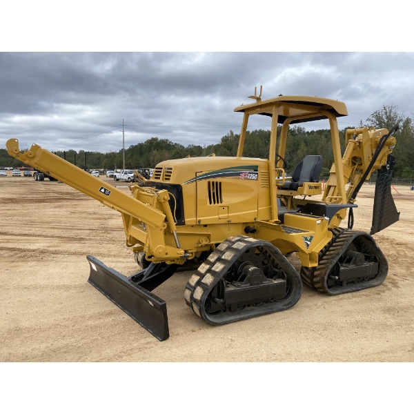 2011 VERMEER RTX1250 PLOW