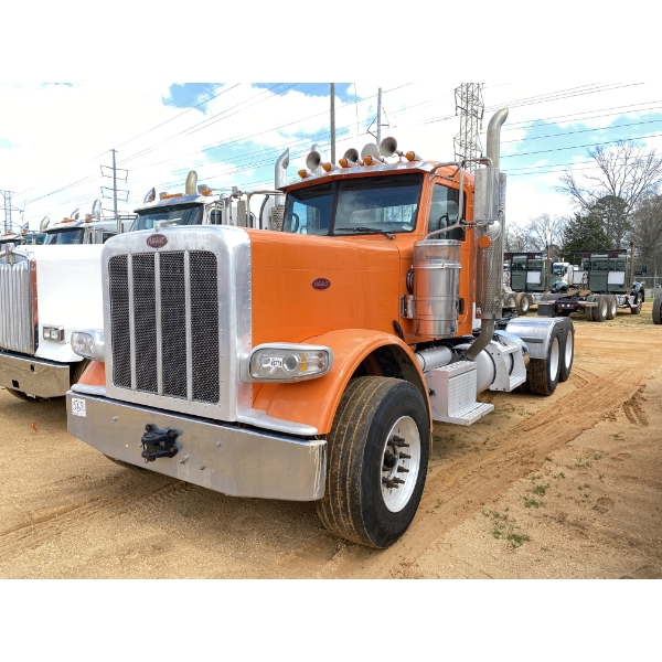 2021 PETERBILT 389 Day Cab Truck