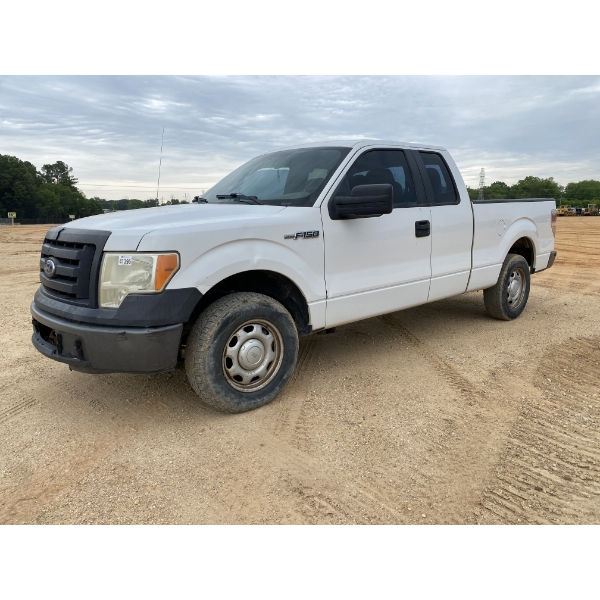 2011 FORD F150 XL Pickup Truck