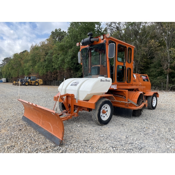2019 BROCE RCT350 Broom