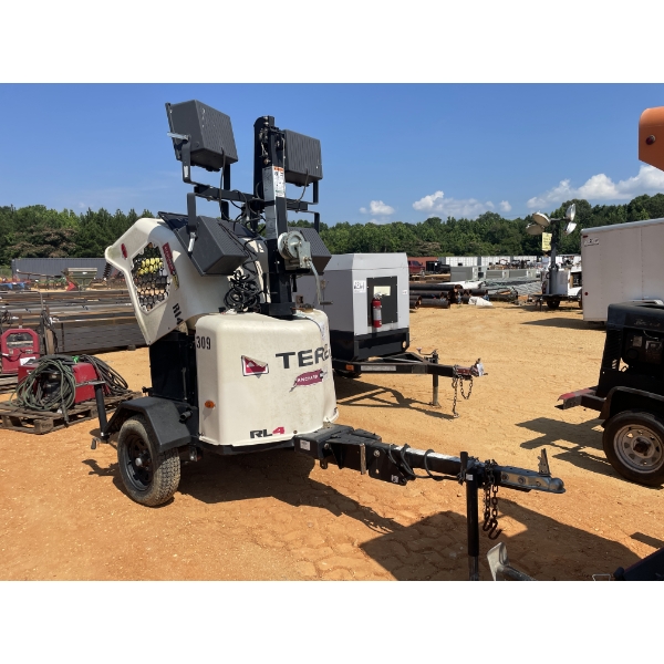 TEREX LIGHT TOWER TRAILER