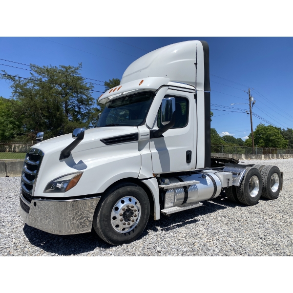 2024 FREIGHTLINER CASCADIA Day Cab Truck