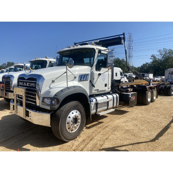 2022 MACK GR64F Roll Off Truck