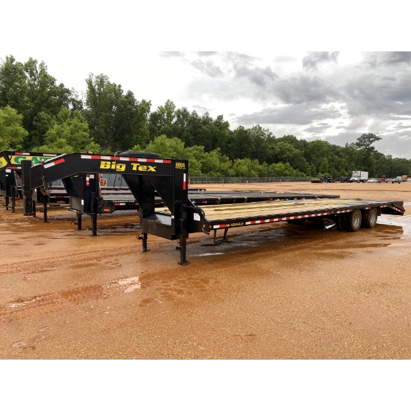 2011 BIG TEX 22GN Gooseneck Trailer