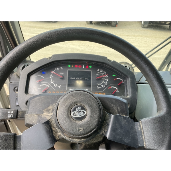 マック　LR　リフューズ・トラック MACK LR Trucks For Sale | TruckPaper.com