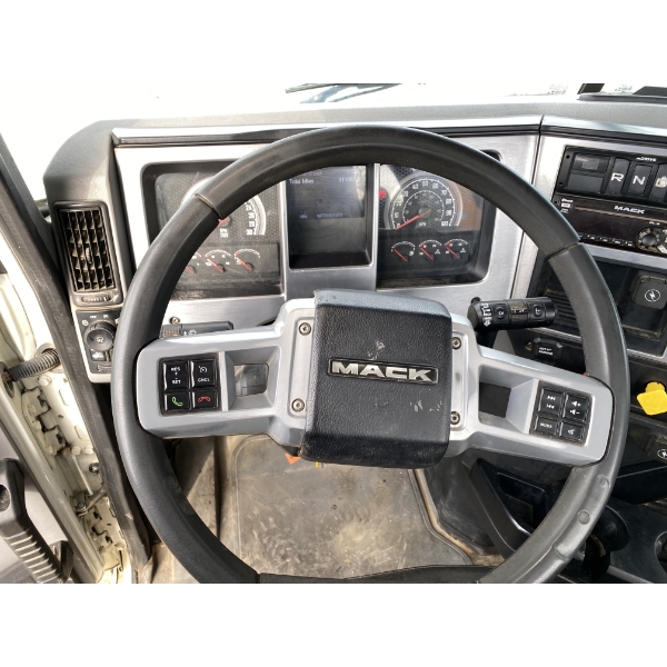 【中古】 Bill Mack / Play My Boogie 輸入盤 2019 MACK PI64T Day Cab Truck - J.M. Wood Auction Company, Inc.