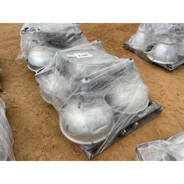 WAREHOUSE LIGHT FIXTURES