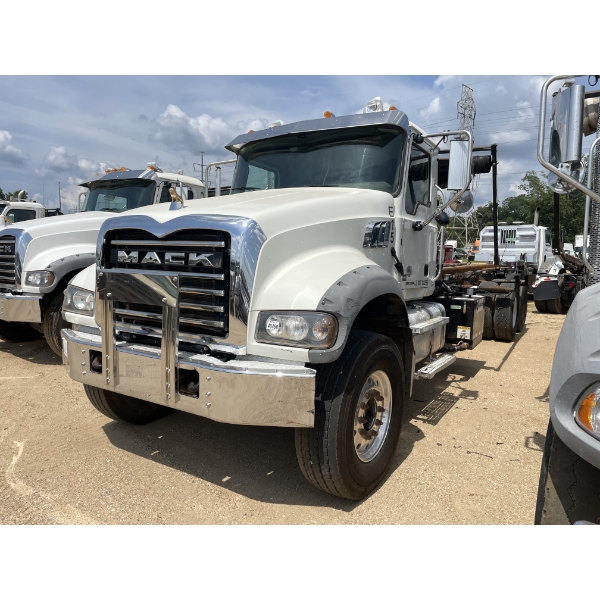 2019 MACK GR64F Roll Off Truck
