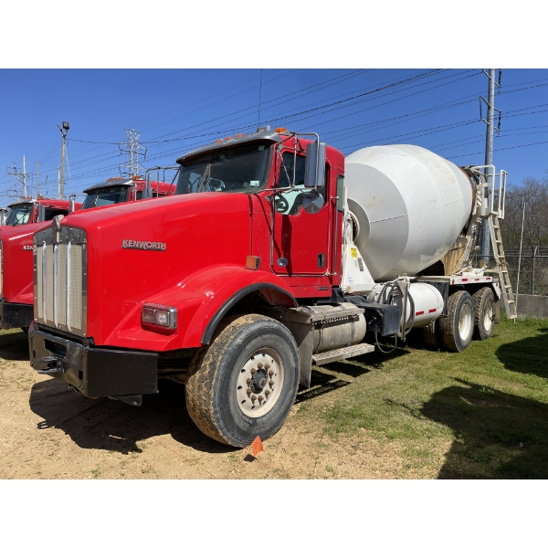 2017 KENWORTH T800 Concrete Mixer / Pump Truck