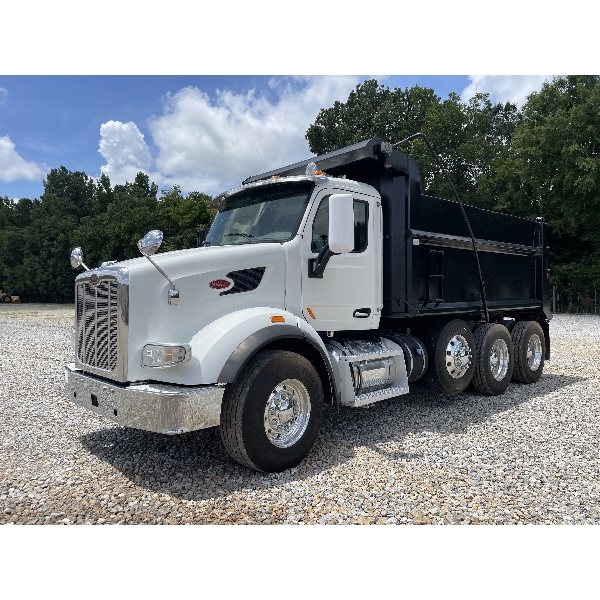 2016 PETERBILT 567 Dump Truck