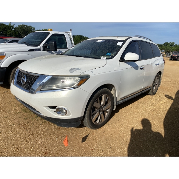 2014 NISSAN PATHFINDER PLATINUM SUV