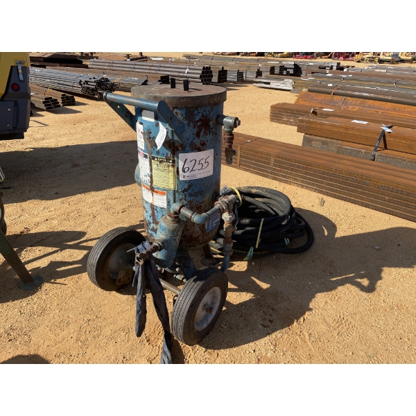 2001 A-BEC 300 LB SANDBLASTING TANK