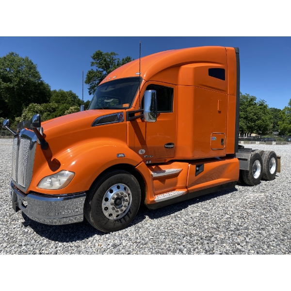 2022 KENWORTH T680 Sleeper Truck