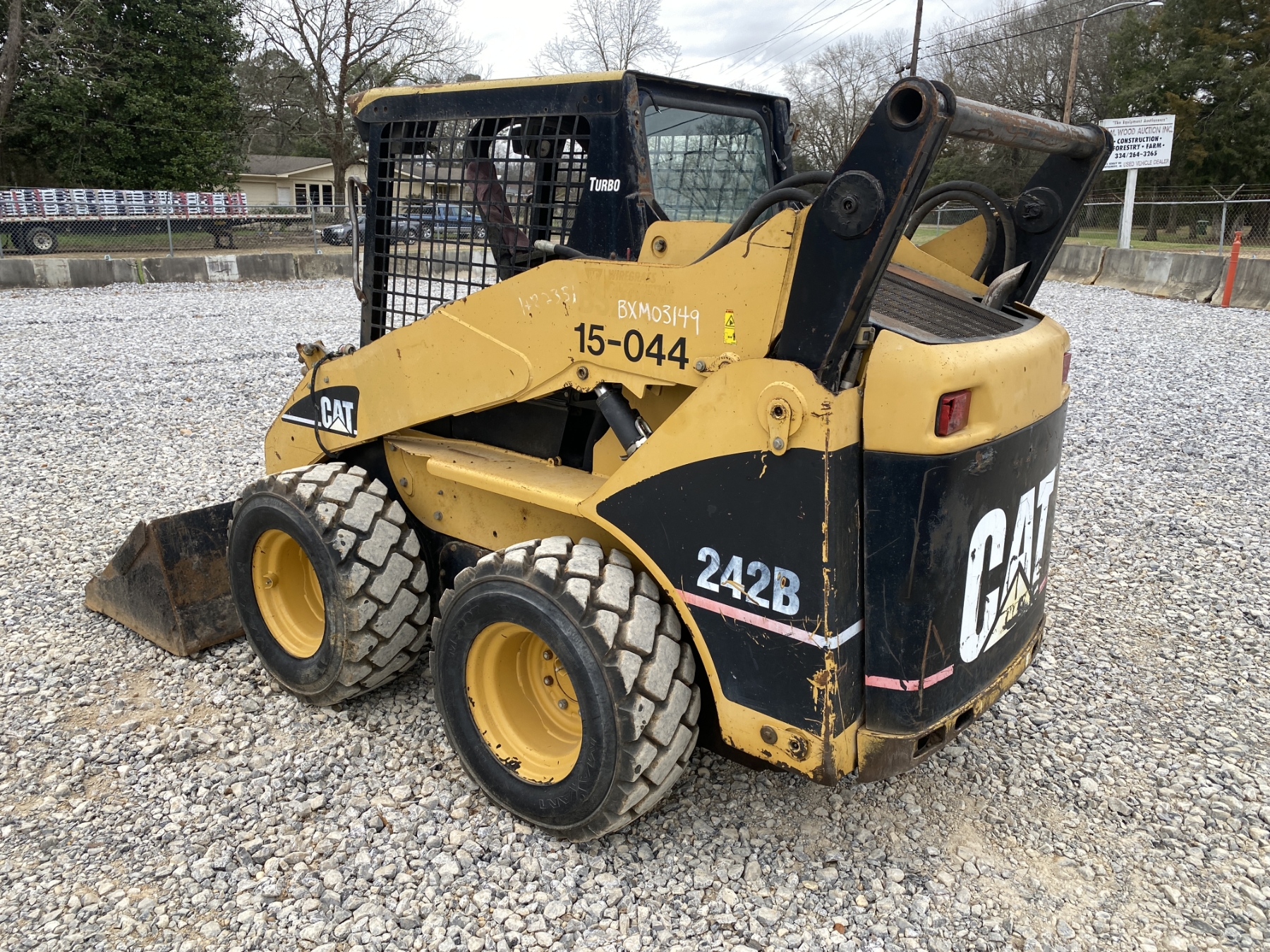 242b 2006 CAT 242B Skid Steer Loader - Wheel - J.M. Wood Auction Company, Inc.